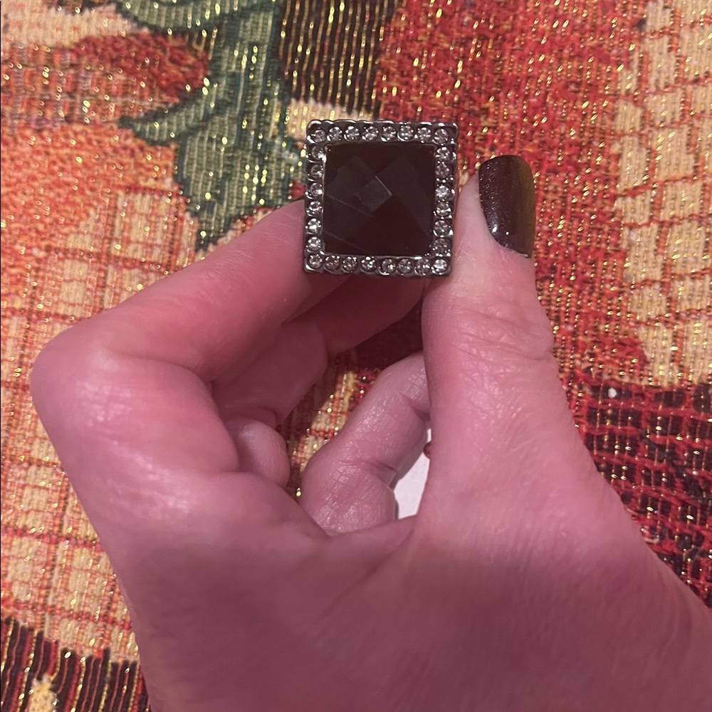 Elegant Black Square Ring with Rhinestones